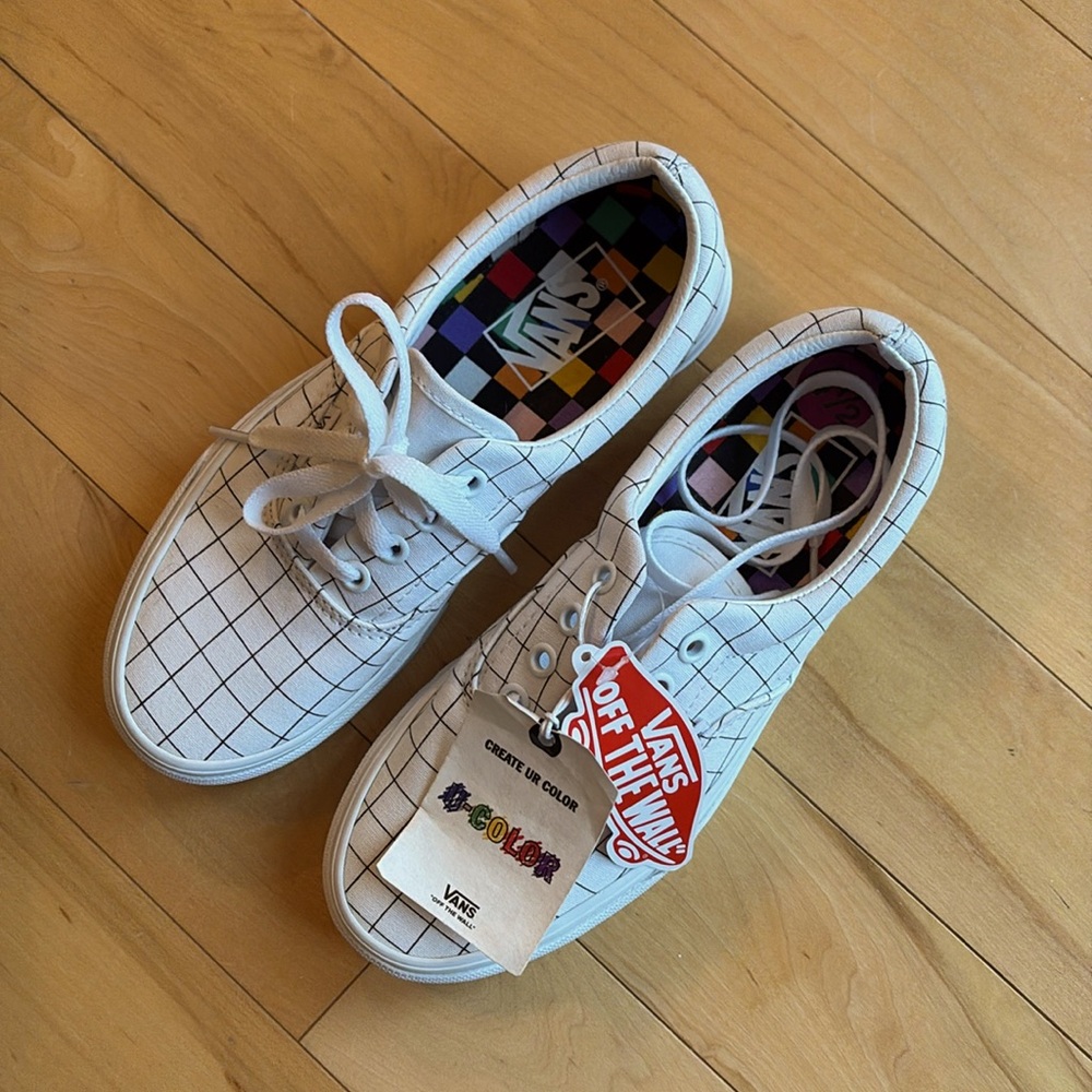 Vans - Create UR Color 
Size 6.0 Womens / 4.5 Mens